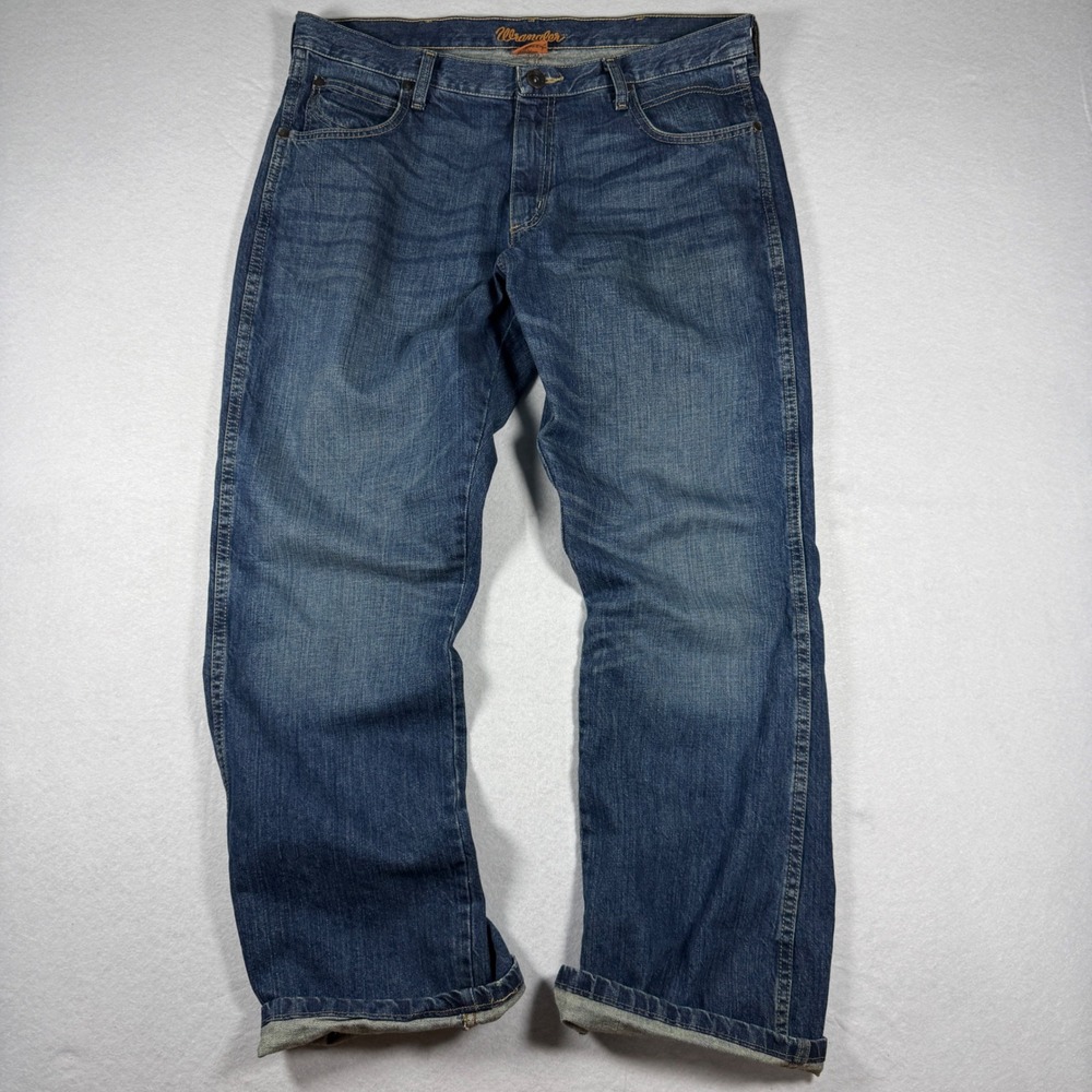 Wrangler Retro Boot Cut Jeans Mens 36x32 Medium Wash Blue Denim WRT20TB